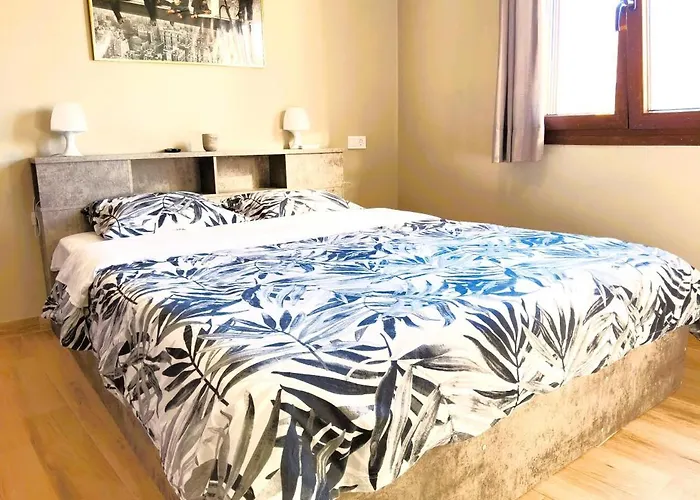 Apartment River House *