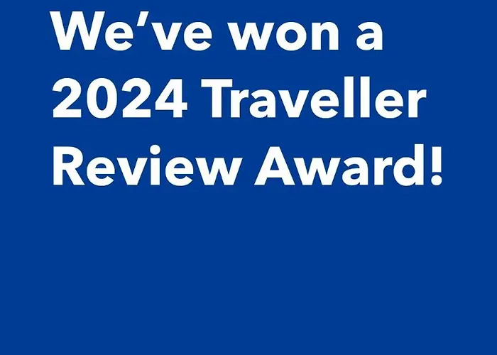 River House Apartment *